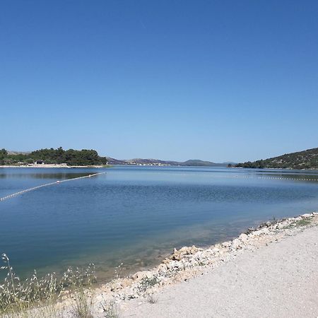 Ferienhaus Am Wasser - Kuca Rio - Iberische Finca In Dalmatien Bilice Exterior foto