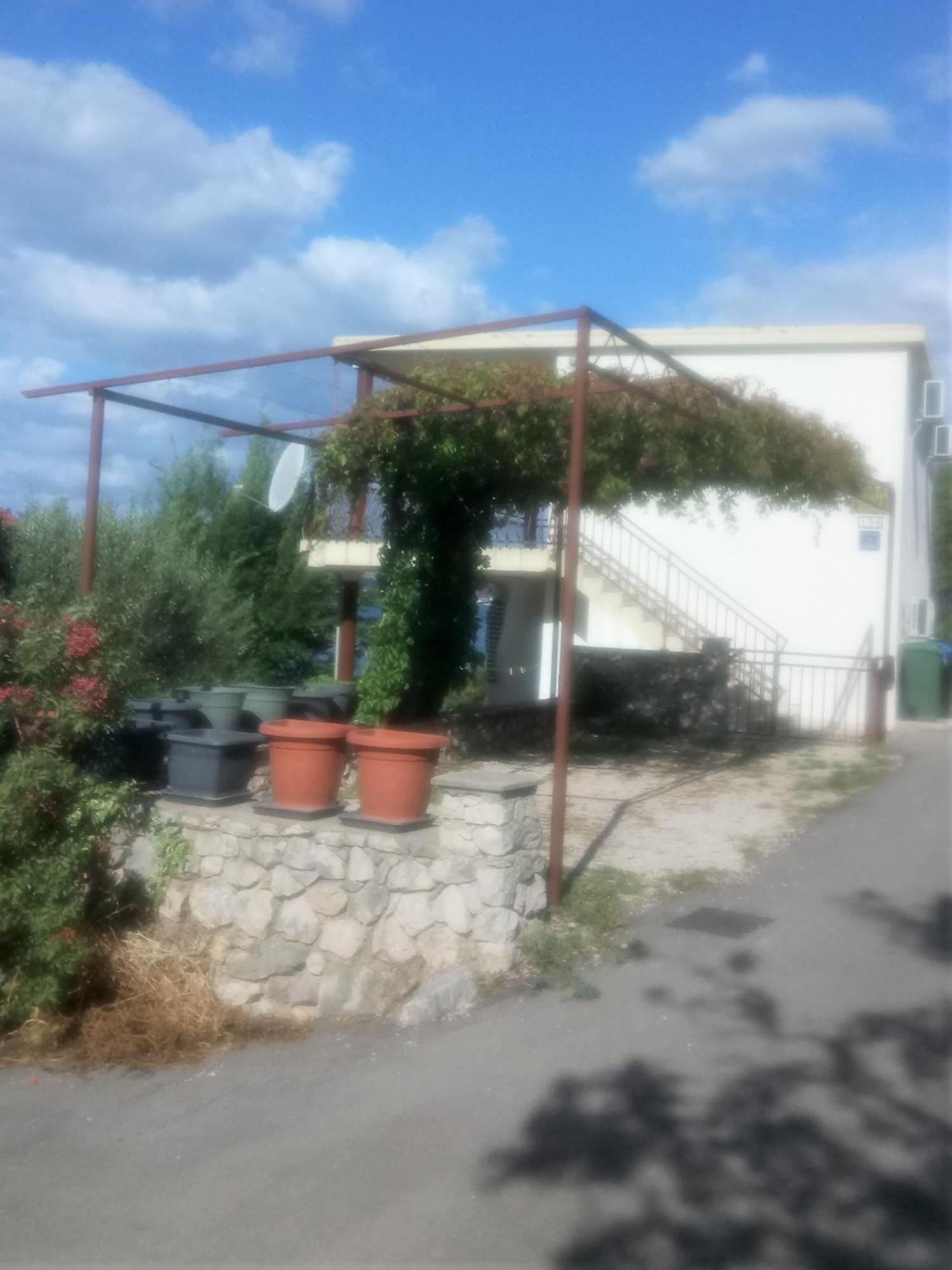 Ferienhaus Am Wasser - Kuca Rio - Iberische Finca In Dalmatien Bilice Exterior foto